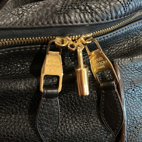 Louis Vuitton Selene Handbag Mahina leather mm - Picture 5 of 16